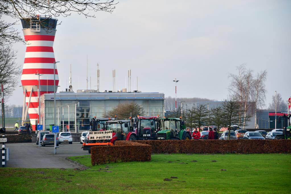 Boerenprotest bij Vliegveld Lelystad
