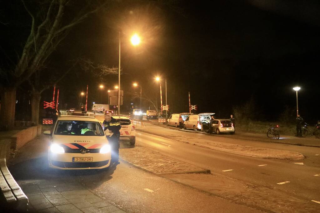Fietser overleden na aanrijding met trein op spoorwegovergang