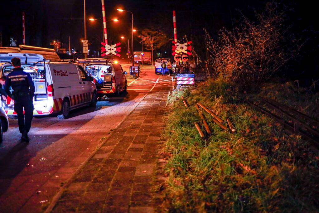 Fietser overleden na aanrijding met trein op spoorwegovergang