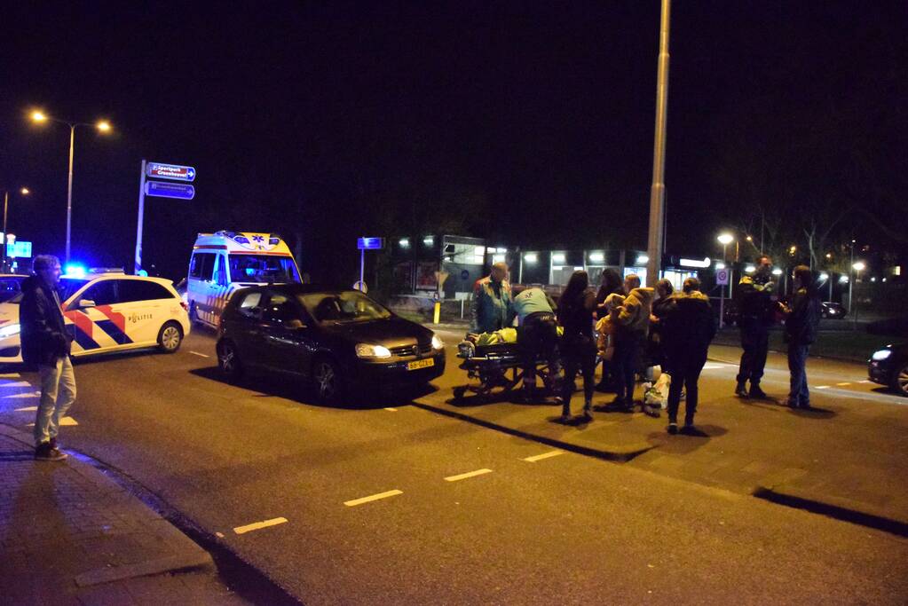 Fietser gewond na aanrijding met personenauto