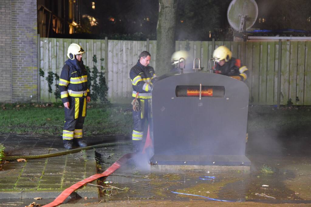 Opnieuw brand in papiercontainer