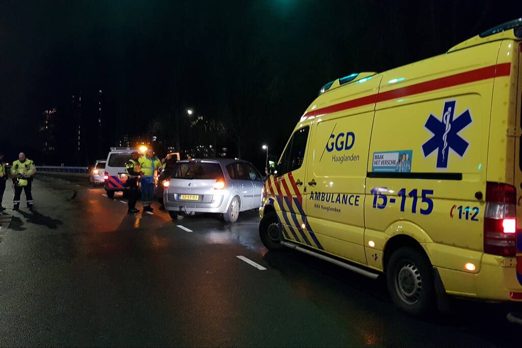 Enorme schade bij aanrijding twee auto's