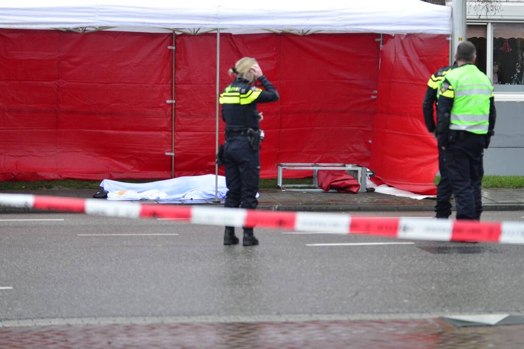 Overleden persoon gevonden in sloot
