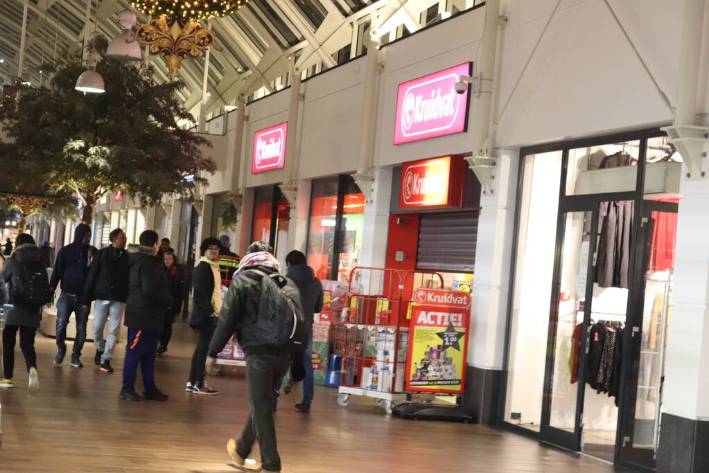 Gewapende overval op Kruidvat winkelcentrum Kanaleneiland