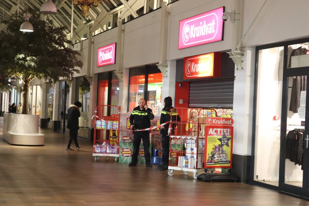 Gewapende overval op Kruidvat winkelcentrum Kanaleneiland