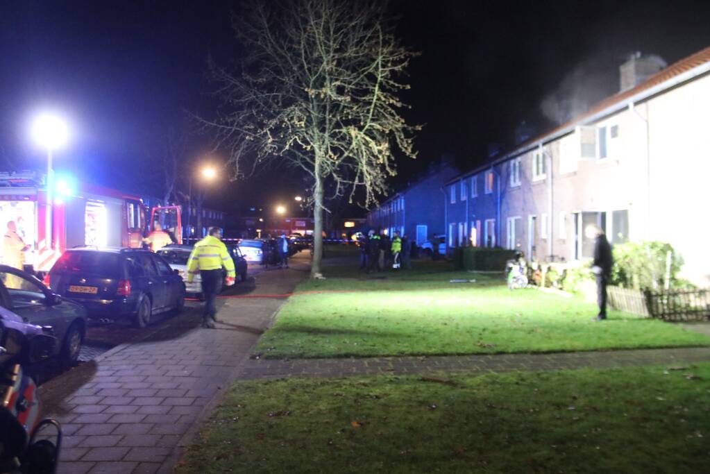 Veel rook bij brand in woning
