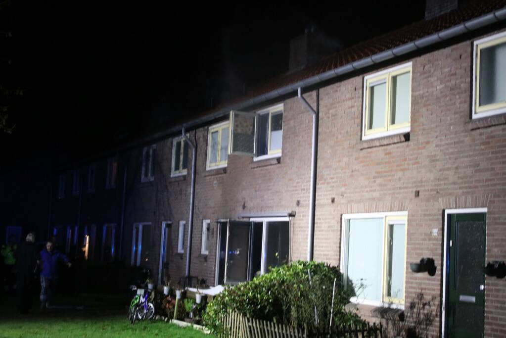 Veel rook bij brand in woning