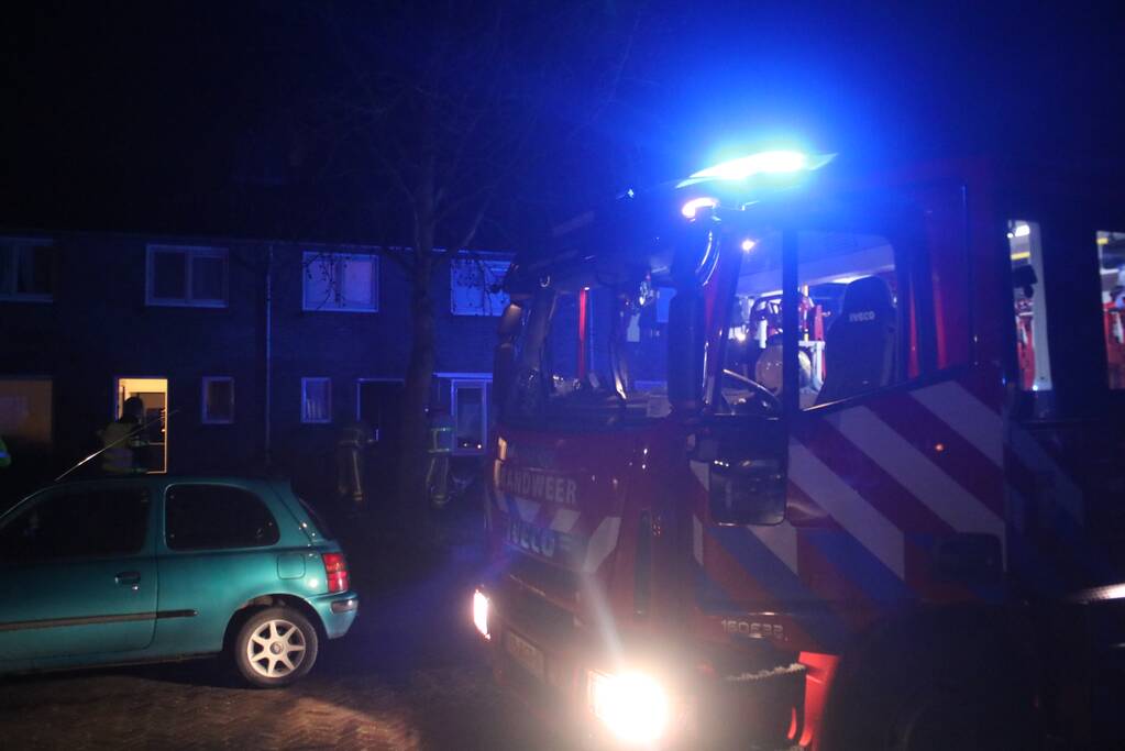 Veel rook bij brand in woning