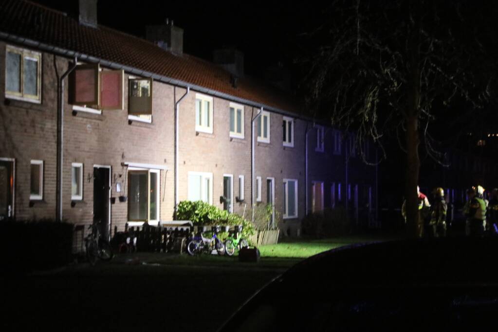 Veel rook bij brand in woning