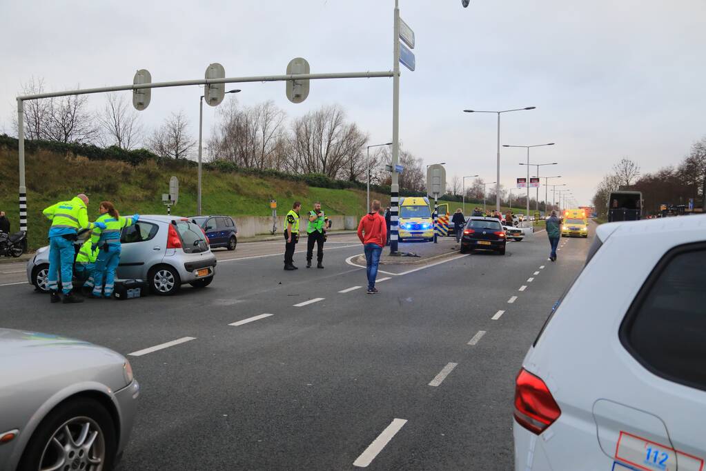 Man zwaargewond na aanrijding
