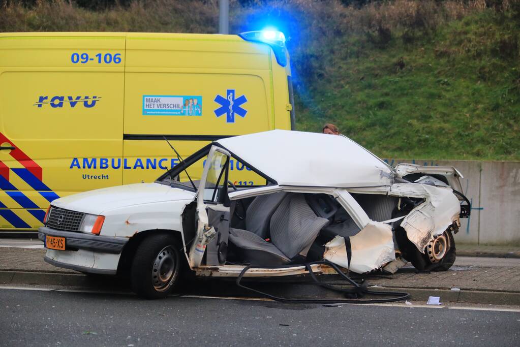 Man zwaargewond na aanrijding