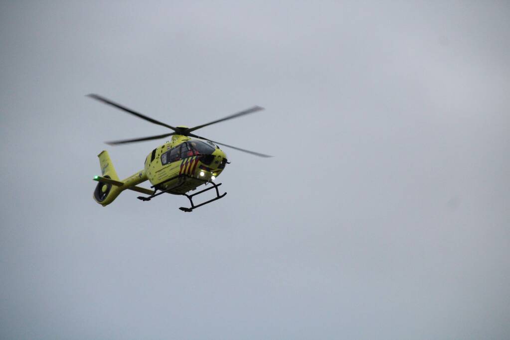 Man zwaargewond na aanrijding