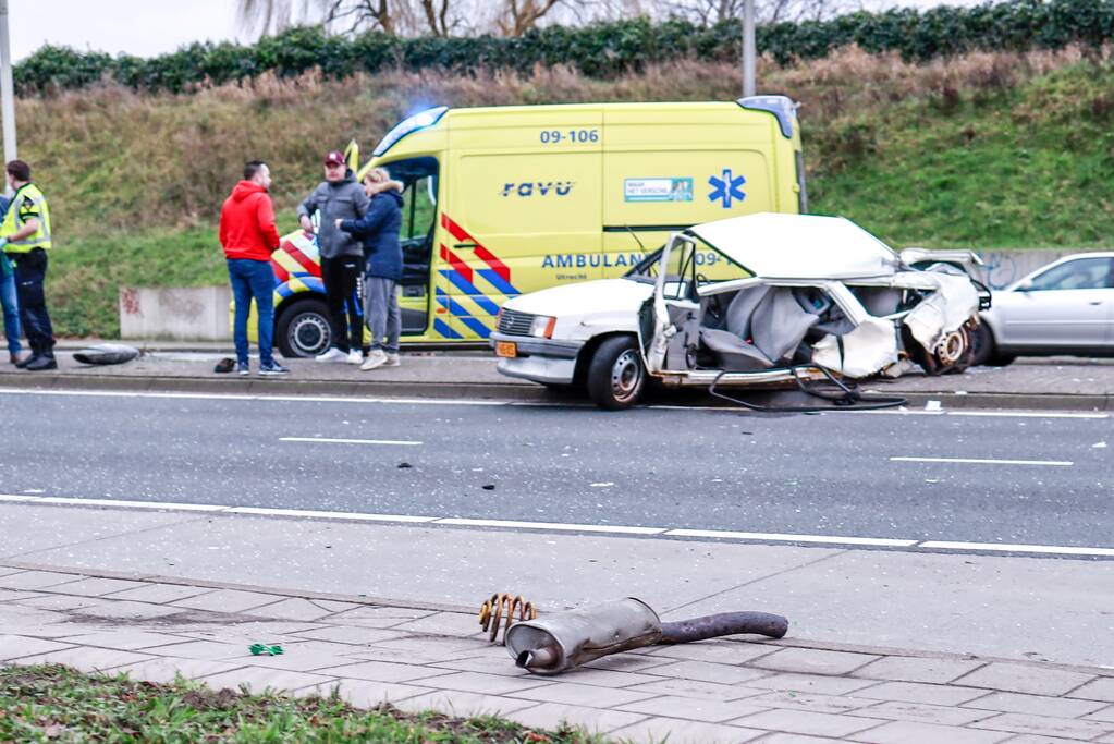 Man zwaargewond na aanrijding