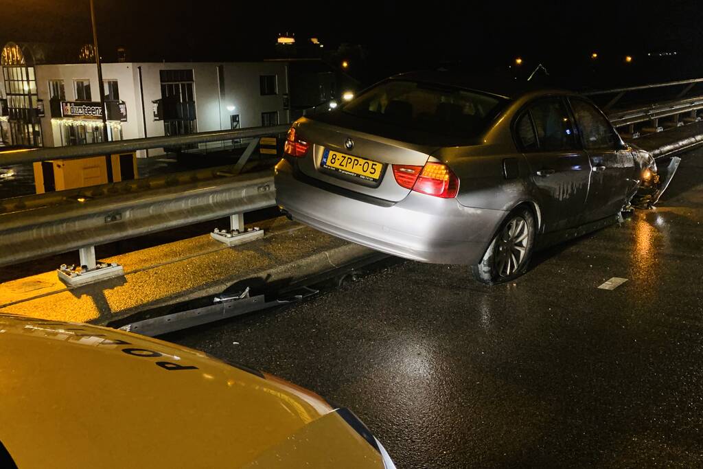 Personenauto zwaar beschadigd na ongeval