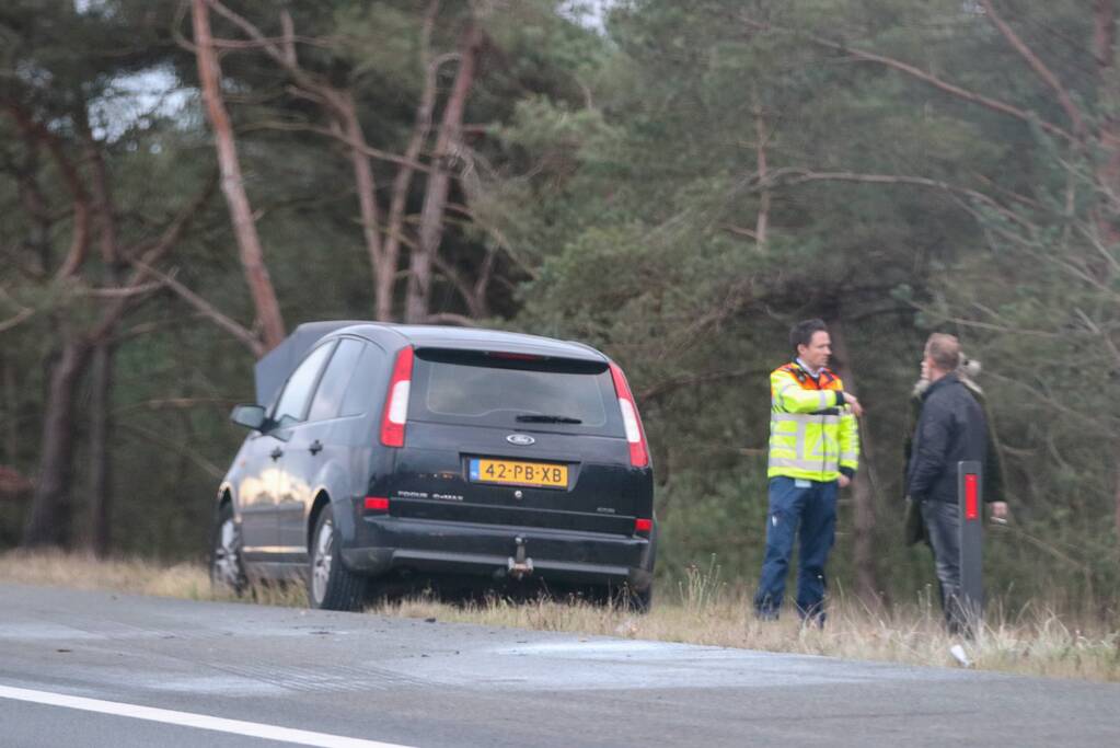 File door kleine brand in auto