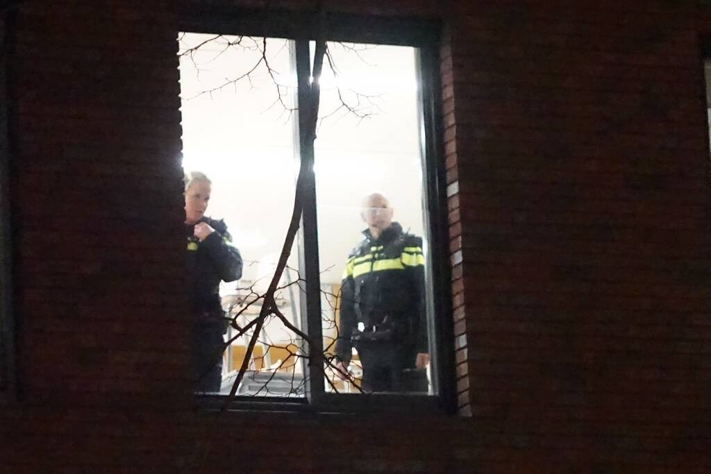 Politie doorzoekt school na melding verdachte situatie