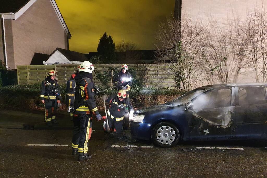 Auto verwoest door brand