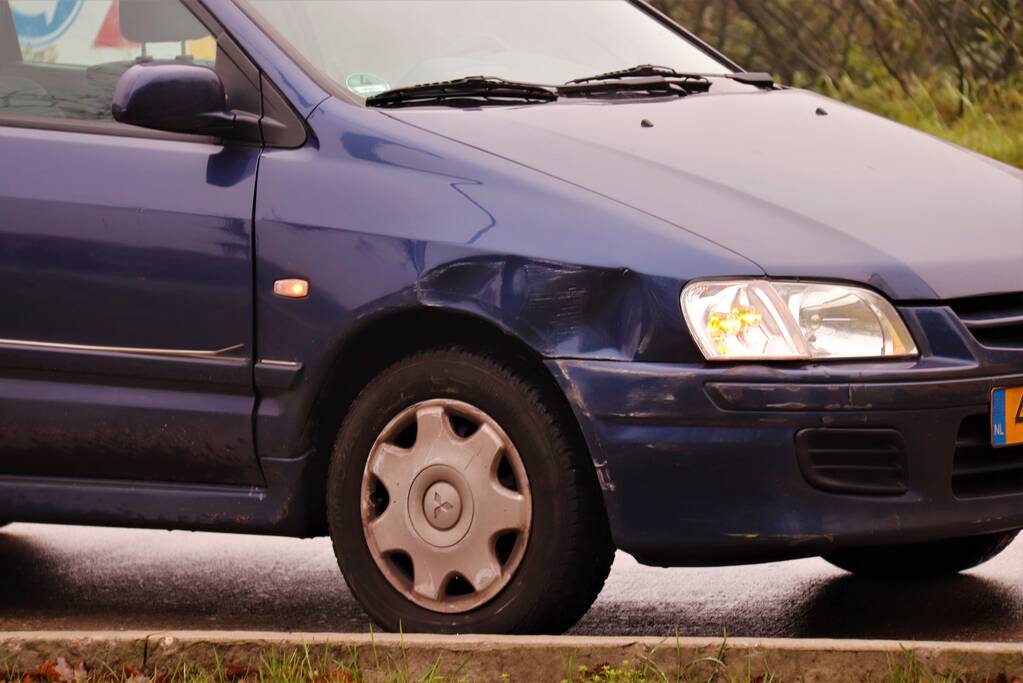 Gewonde na botsing op rotonde