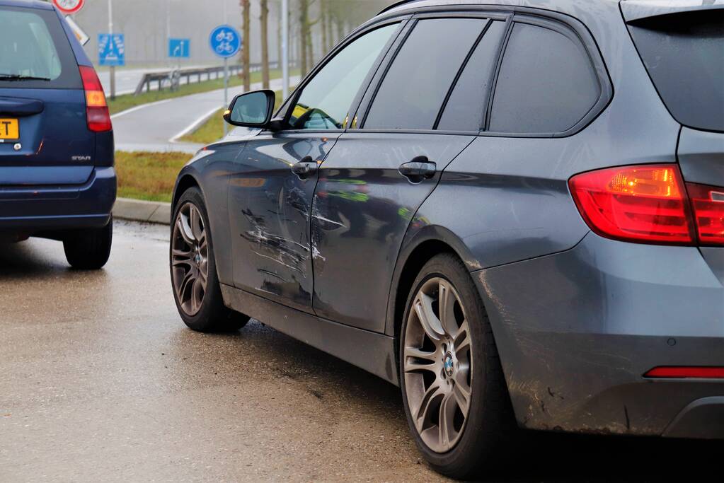 Gewonde na botsing op rotonde