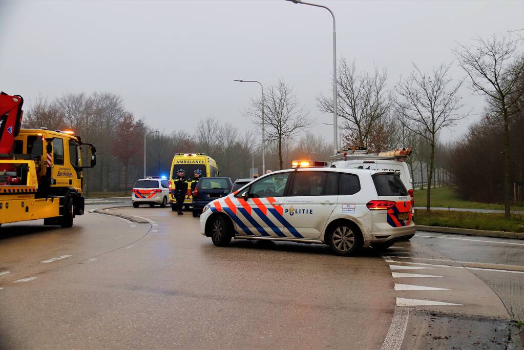 Gewonde na botsing op rotonde