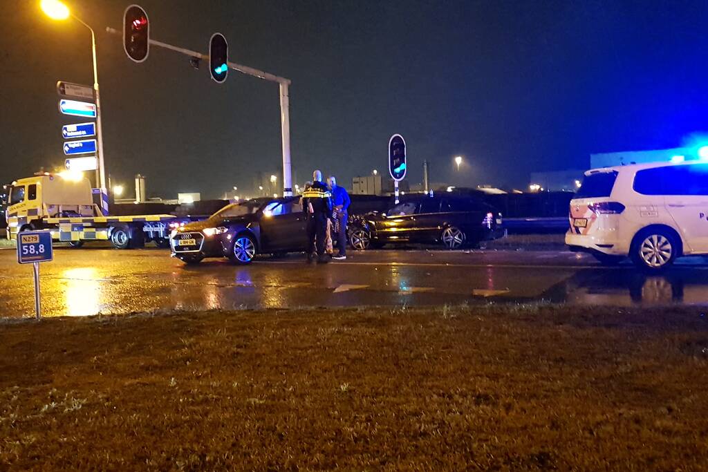 Drie gewonden bij aanrijding