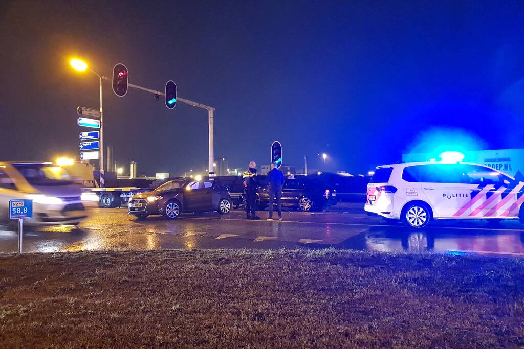 Drie gewonden bij aanrijding