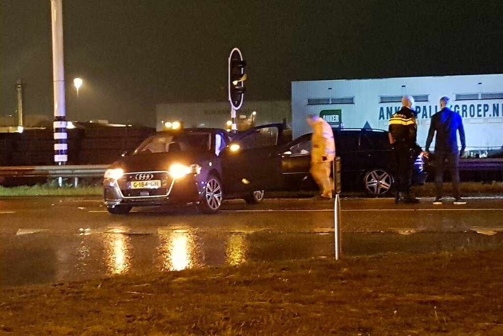 Drie gewonden bij aanrijding