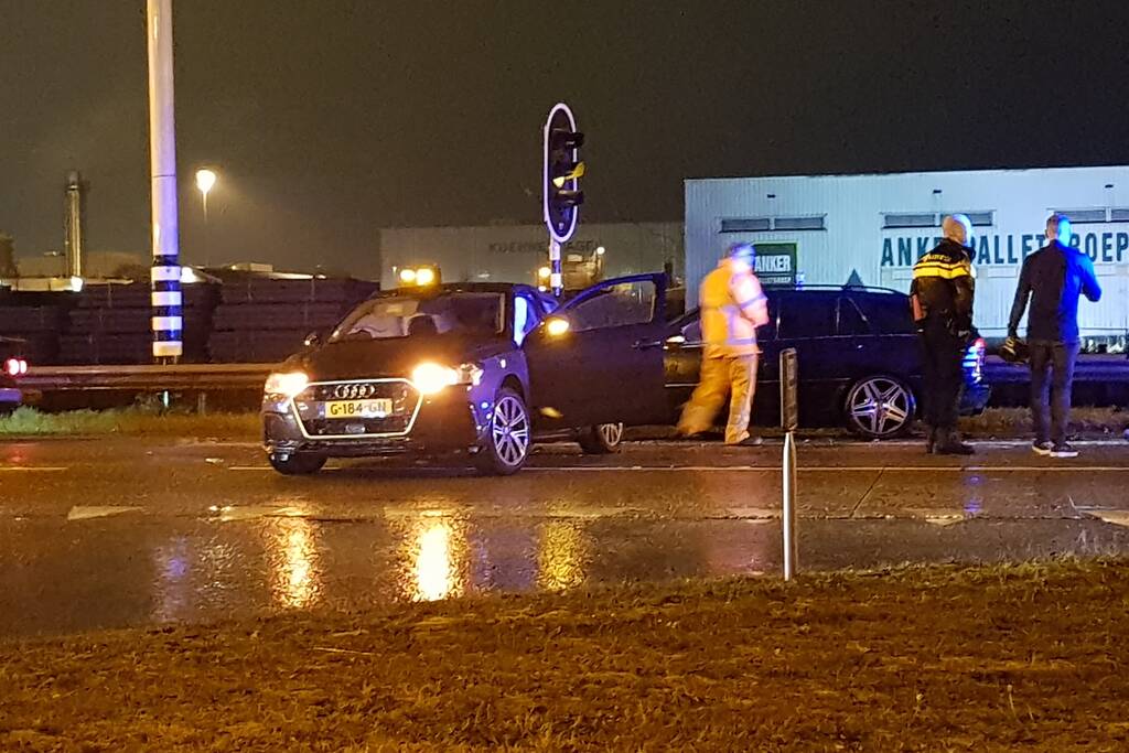 Drie gewonden bij aanrijding