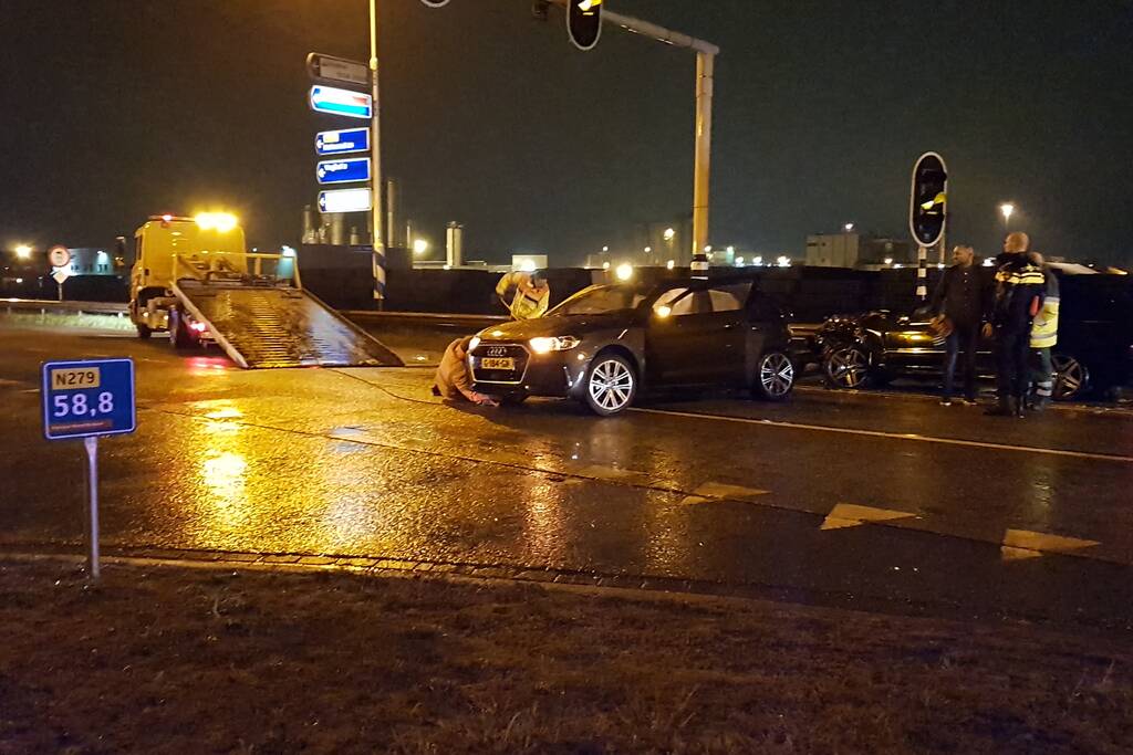 Drie gewonden bij aanrijding