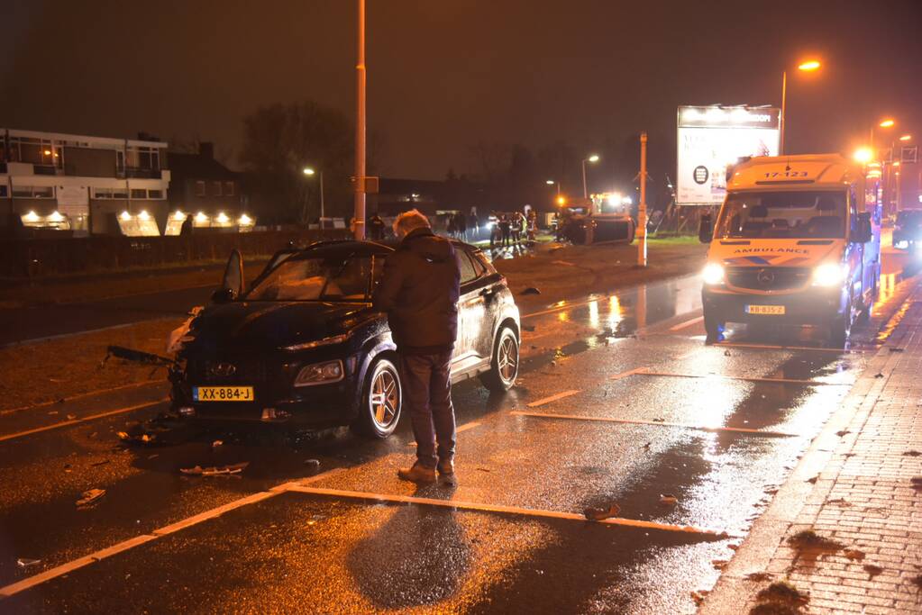 3 gewonden na flinke aanrijding met meerdere autos