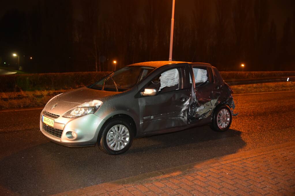 3 gewonden na flinke aanrijding met meerdere autos