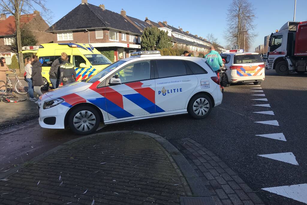 Fietser gewond na aanrijding met auto