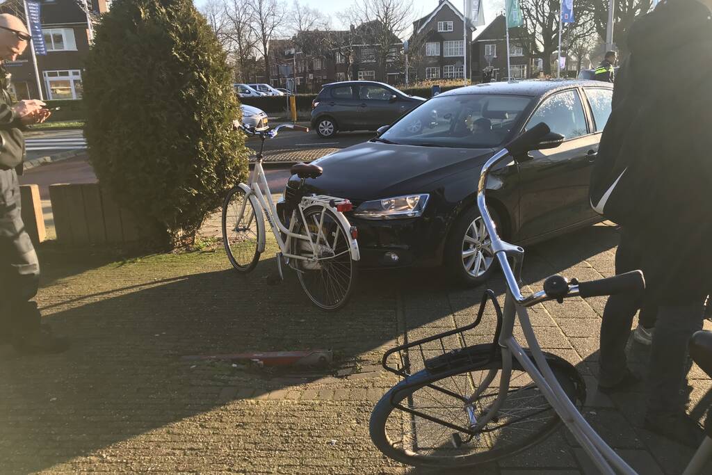 Fietser gewond na aanrijding met auto