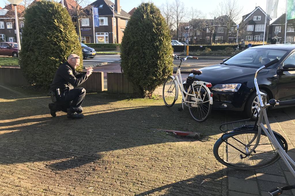 Fietser gewond na aanrijding met auto