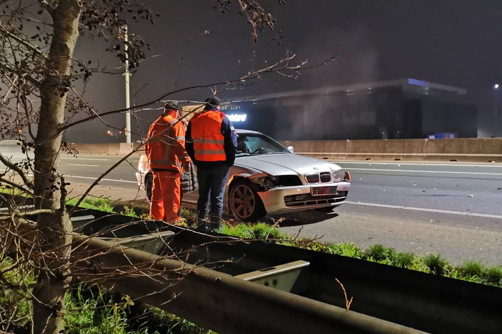 Flinke schade na aanrijding tussen auto en vrachtwagen