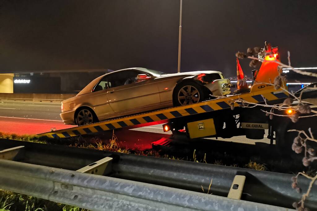 Flinke schade na aanrijding tussen auto en vrachtwagen