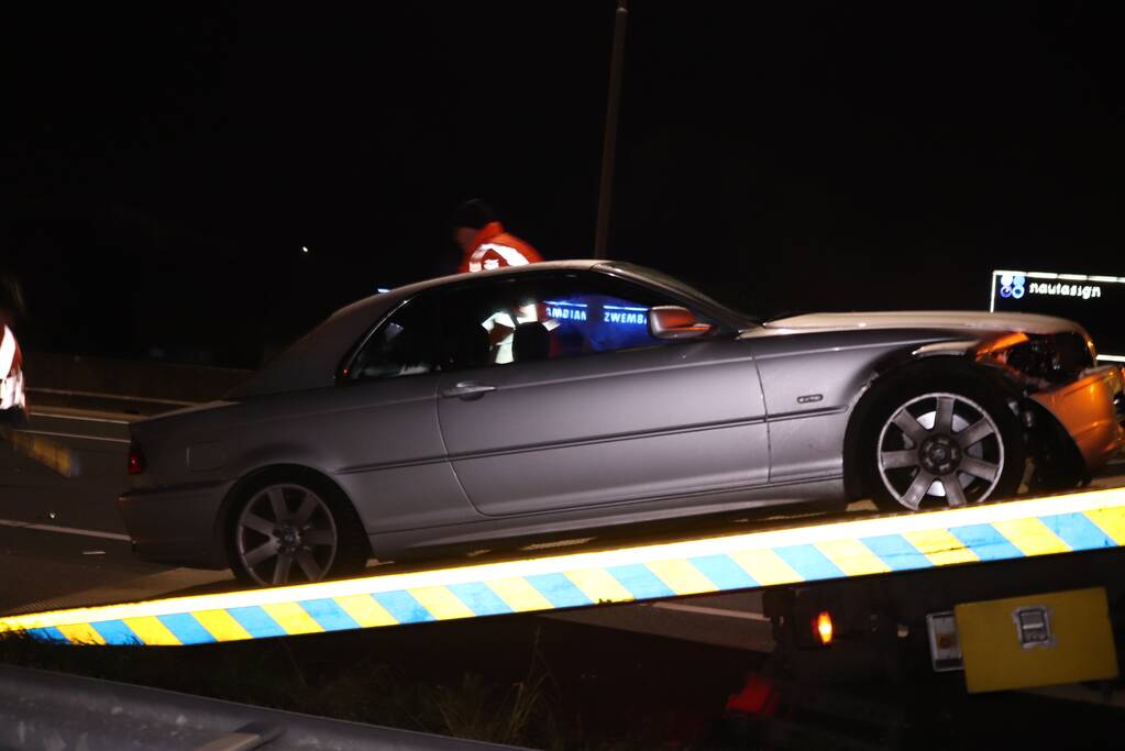 Flinke schade na aanrijding tussen auto en vrachtwagen