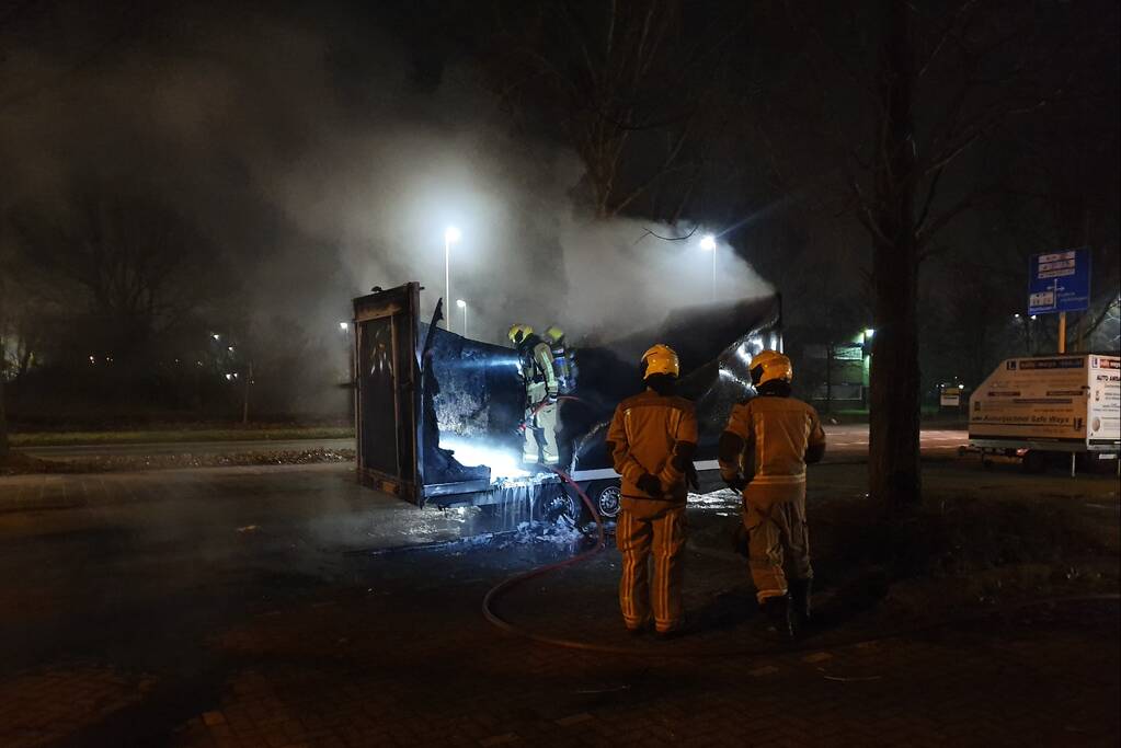 Aanhanger verwoest door brand