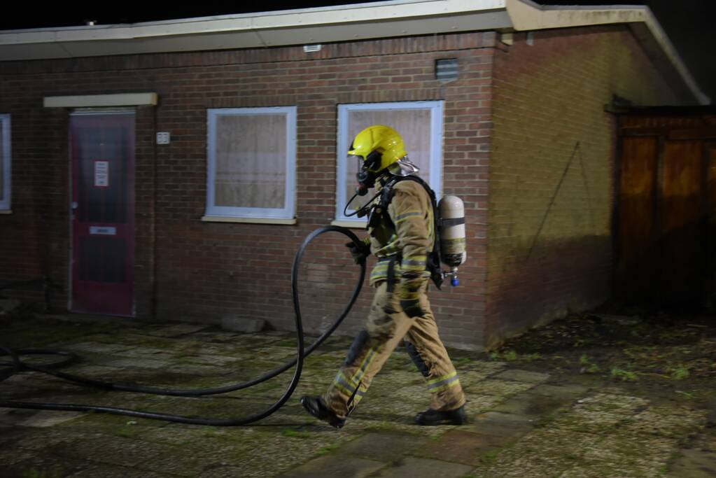 Schuurbrand snel onder controle