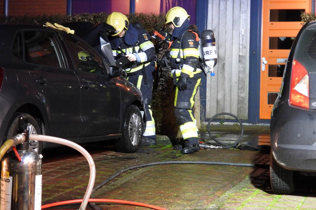 Flinke schade na brand in personenauto