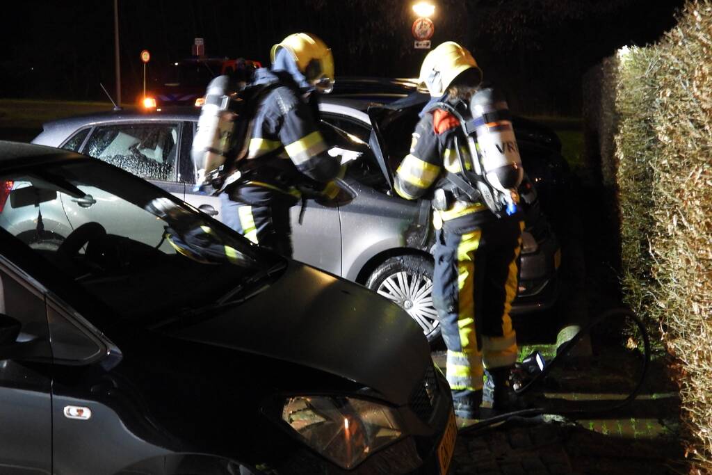 Flinke schade na brand in personenauto