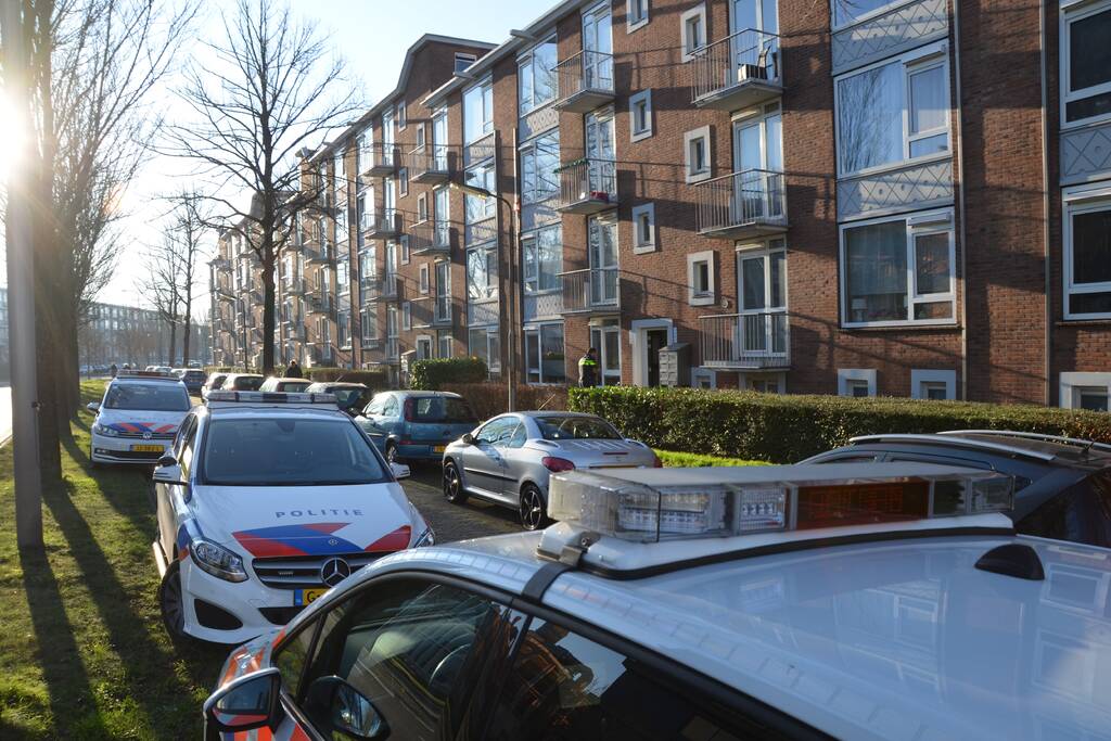 Gewonde na steekincident in woning