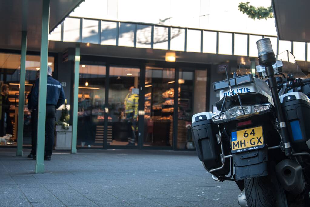 Afgestoken vuurwerk veroorzaakt vreemde lucht in winkel
