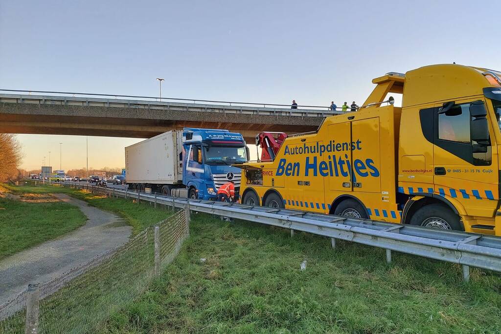 Flinke schade na kop-staart aanrijding