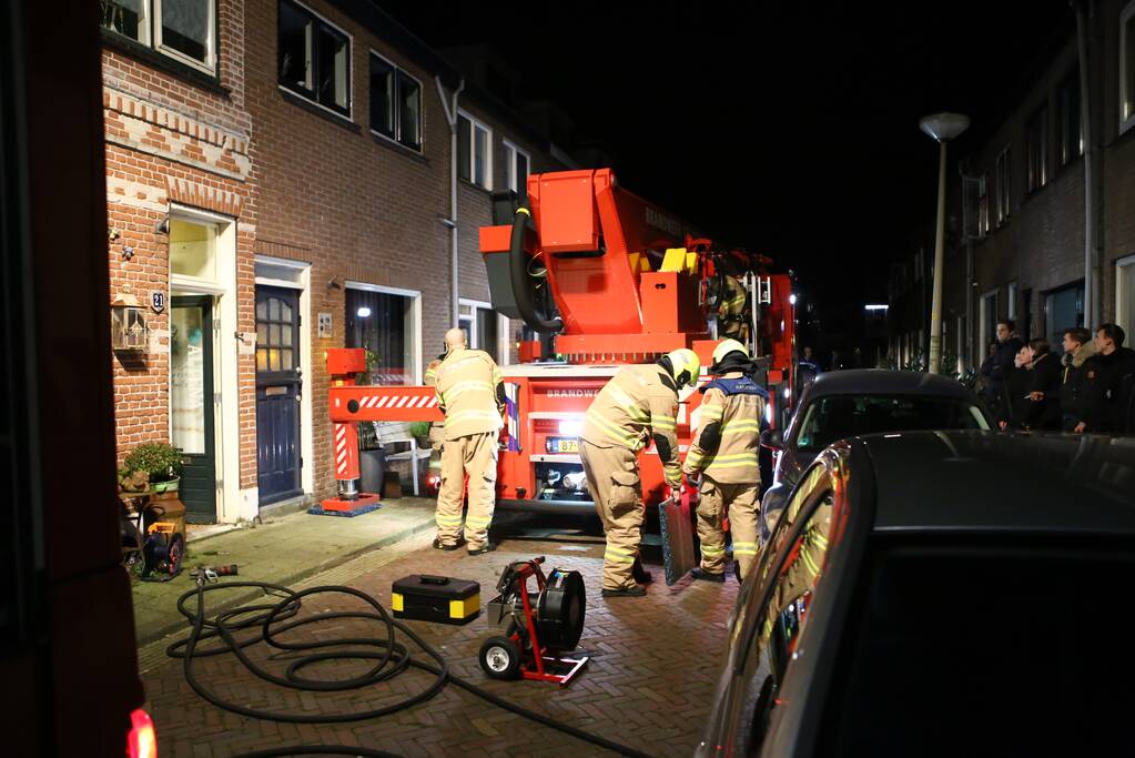 Schoorsteenbrand snel onder controle