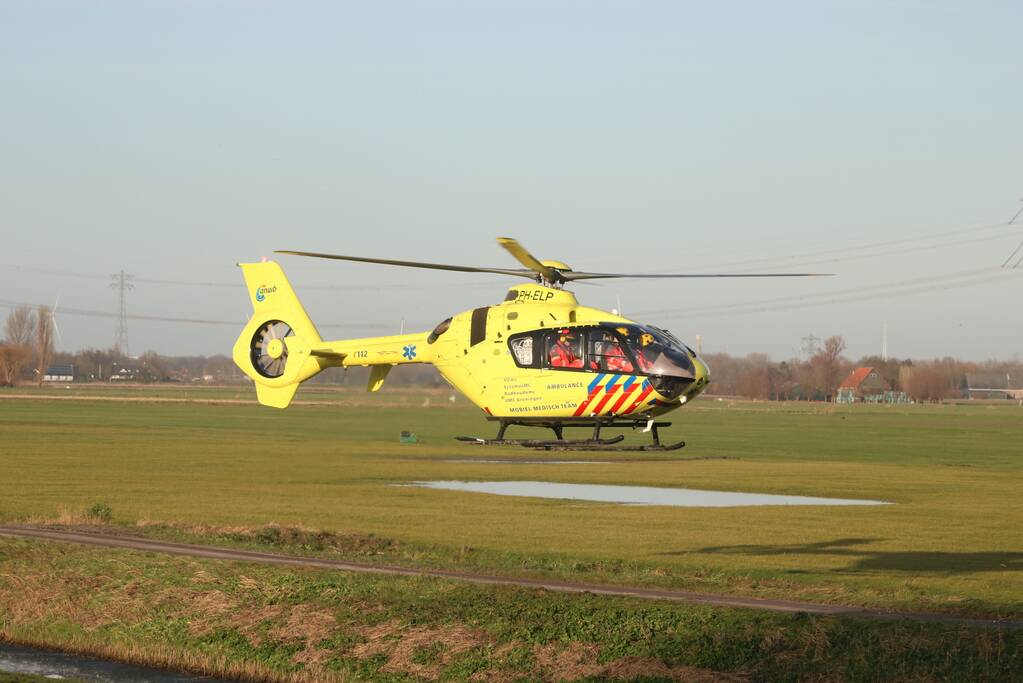 Kopstaart-botsing tussen twee auto's