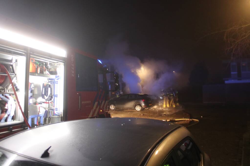 Personenauto verwoest door brand