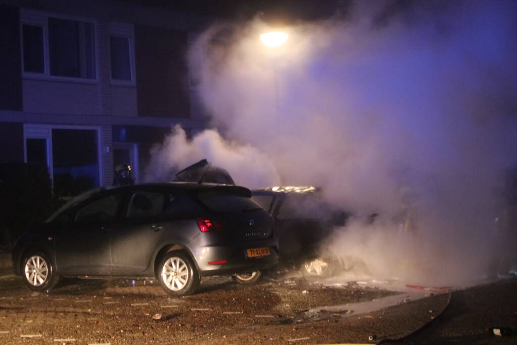 Personenauto verwoest door brand
