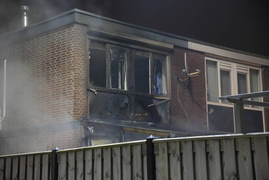 Slaapkamer woning verwoest door brand