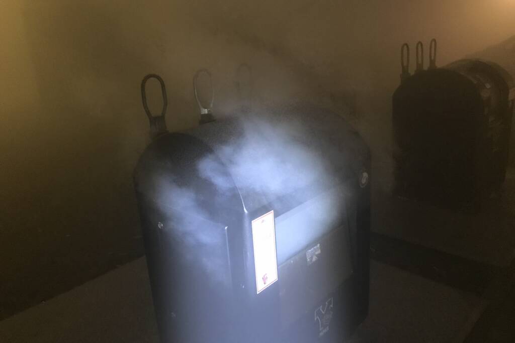 Brandweer bekogeld met vuurwerk tijdens blussen